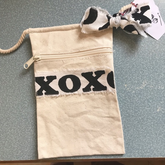 FREE W/ $10 PURCHASE Eco-Friendly Fair Trade Bag - Picture 4 of 7